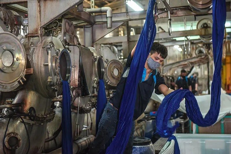 Production Efficiency and Quality Control for International Orders